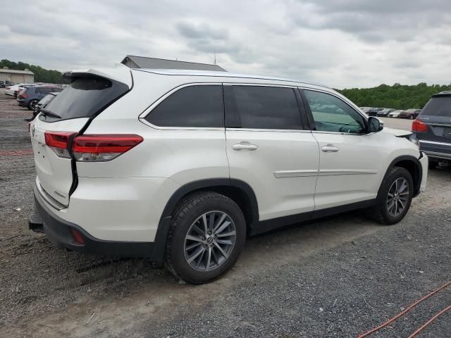 2019 Toyota Highlander SE