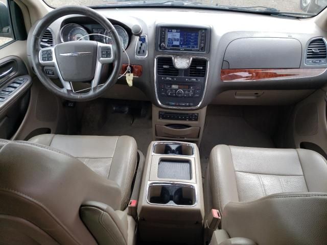 2012 Chrysler Town & Country Touring L