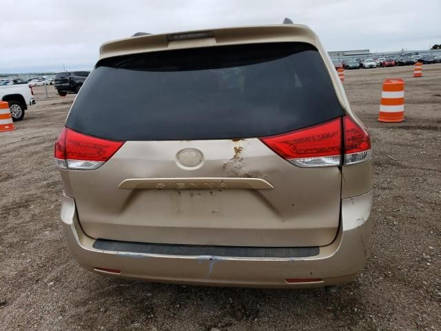 2011 Toyota Sienna LE