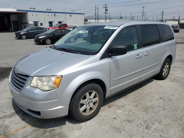 2010 Chrysler Town & Country LX