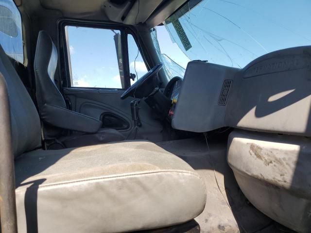 2004 International 8000 8600