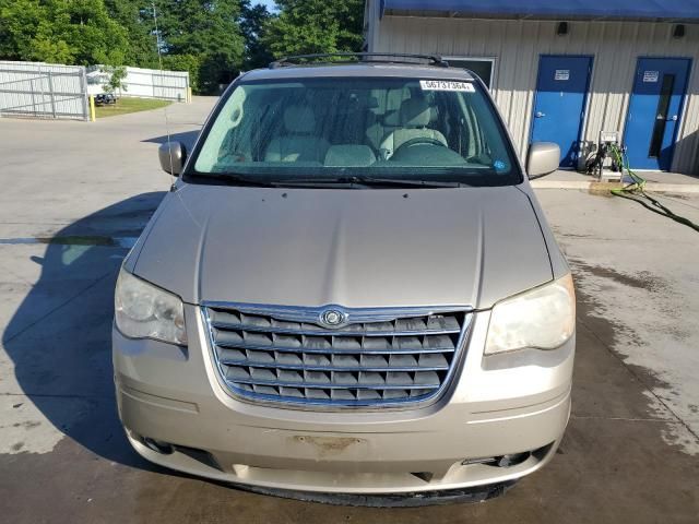 2009 Chrysler Town & Country Touring