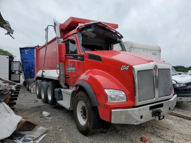 2018 Kenworth Construction T880