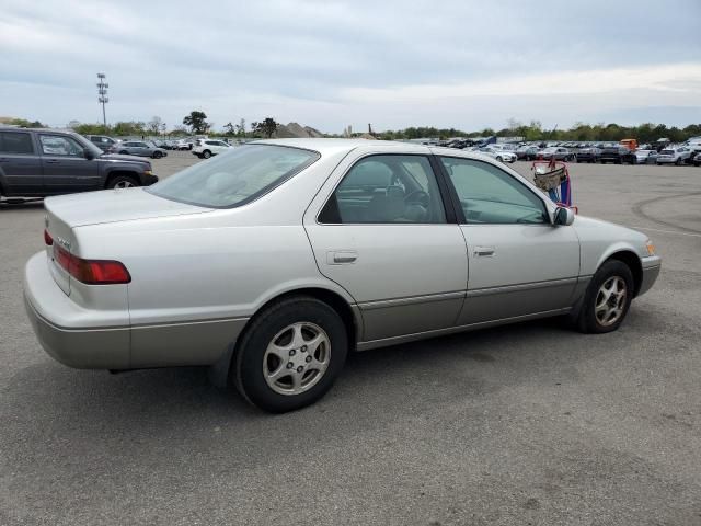 1999 Toyota Camry LE