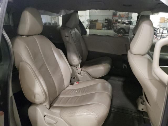 2012 Toyota Sienna XLE