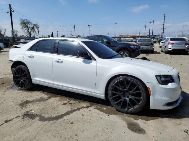 2018 Chrysler 300 Touring