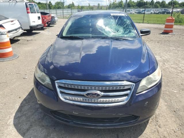 2011 Ford Taurus SE