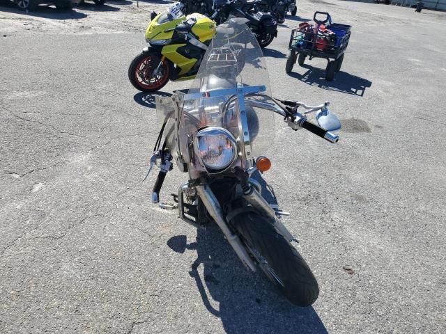 2004 Suzuki VL800