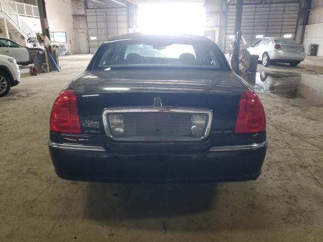 2004 Lincoln Town Car Executive