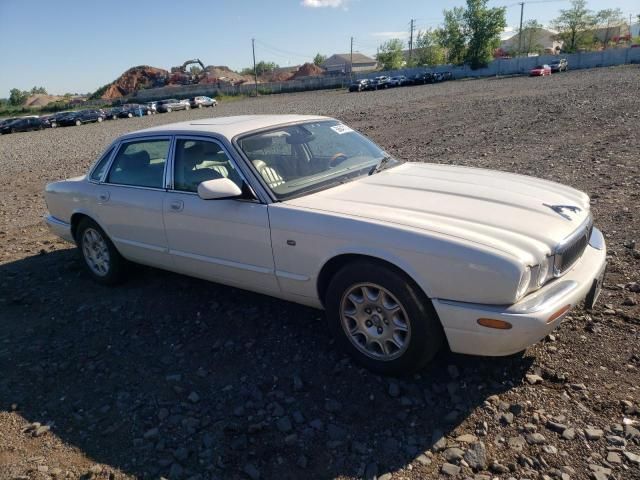 2001 Jaguar XJ8