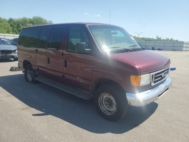 2004 Ford Econoline E350 Super Duty Wagon