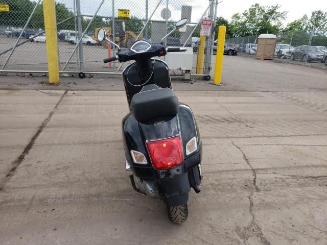 2018 Vespa GTS 300