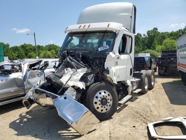 2021 Freightliner Cascadia 116