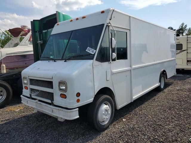 2000 Freightliner Chassis M Line WALK-IN Van