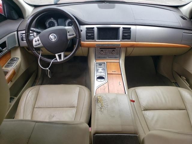 2010 Jaguar XF Luxury