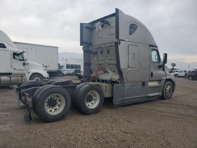 2018 Freightliner Cascadia 125