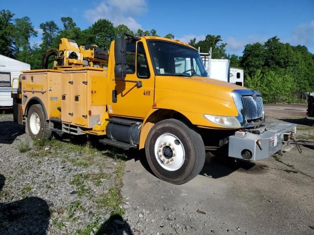 2005 International 4000 4400