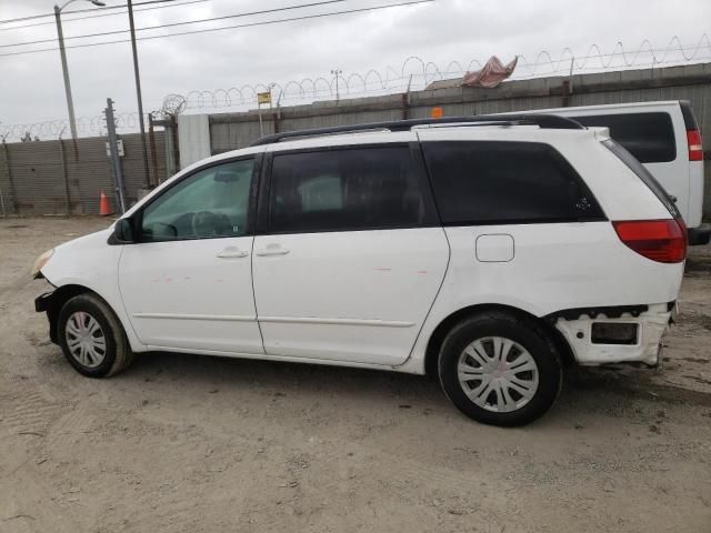 2005 Toyota Sienna CE