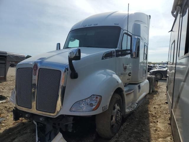 2022 Kenworth Construction T680