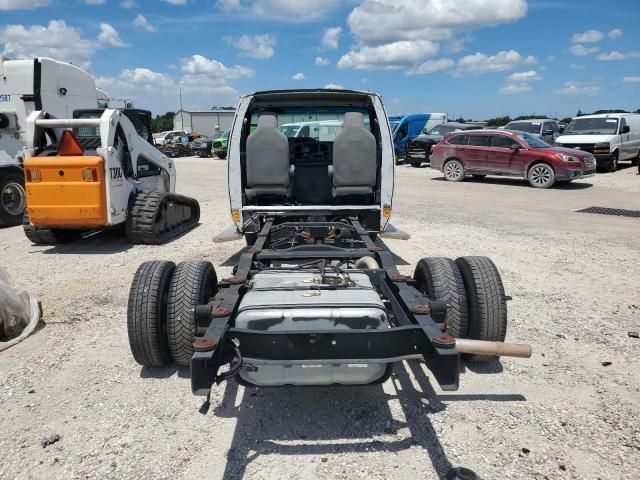 2018 Ford Econoline E450 Super Duty Cutaway Van