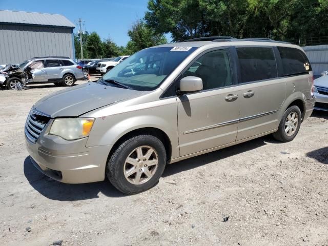 2009 Chrysler Town & Country Touring