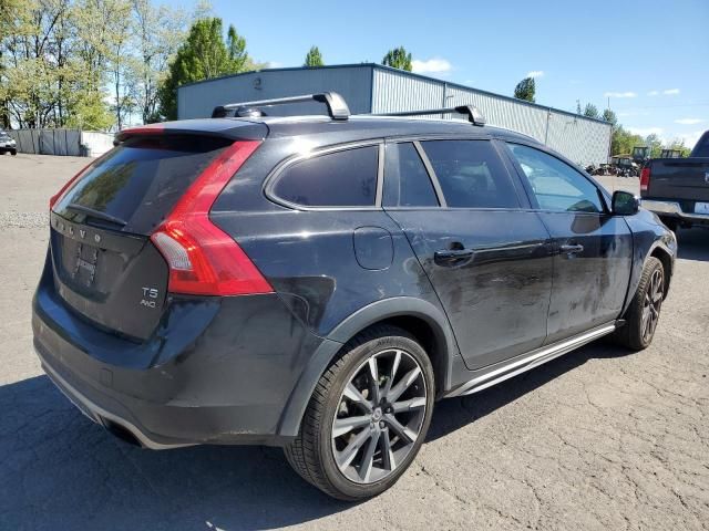 2016 Volvo V60 Cross Country Platinum