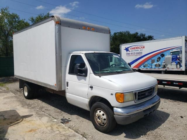 2007 Ford Econoline E350 Super Duty Cutaway Van