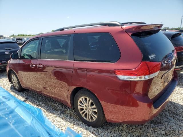 2013 Toyota Sienna XLE