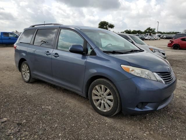 2015 Toyota Sienna LE