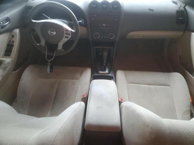 2010 Nissan Altima Base