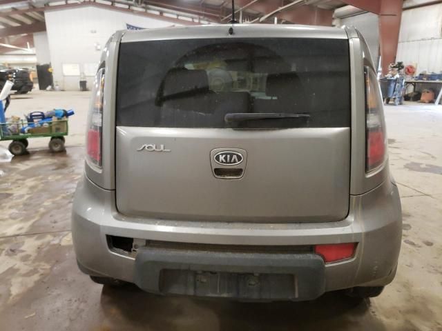 2011 KIA Soul +