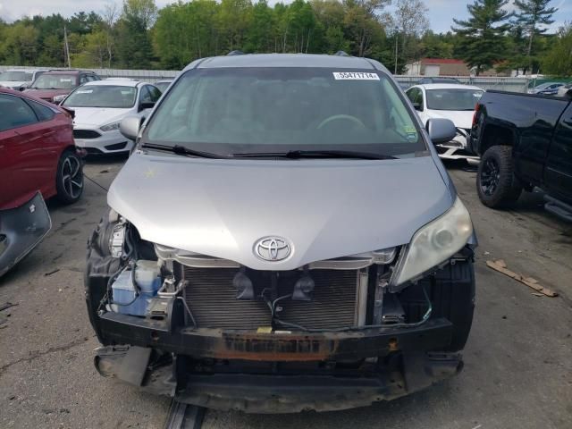 2011 Toyota Sienna LE