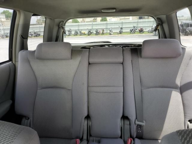 2004 Toyota Highlander Base