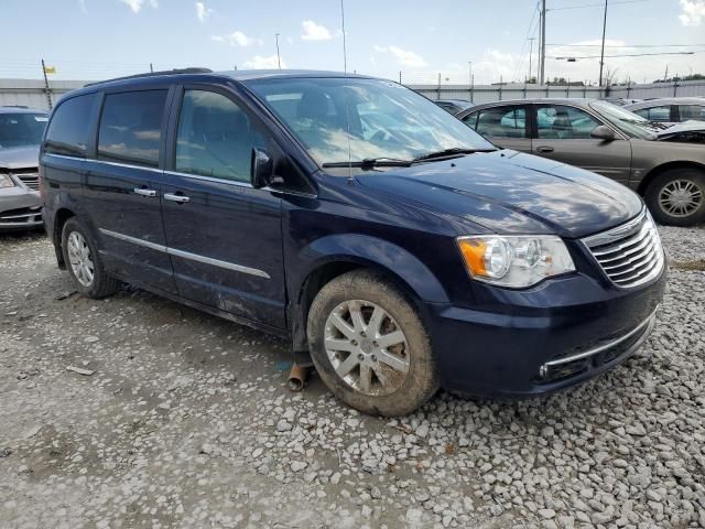 2016 Chrysler Town & Country Touring