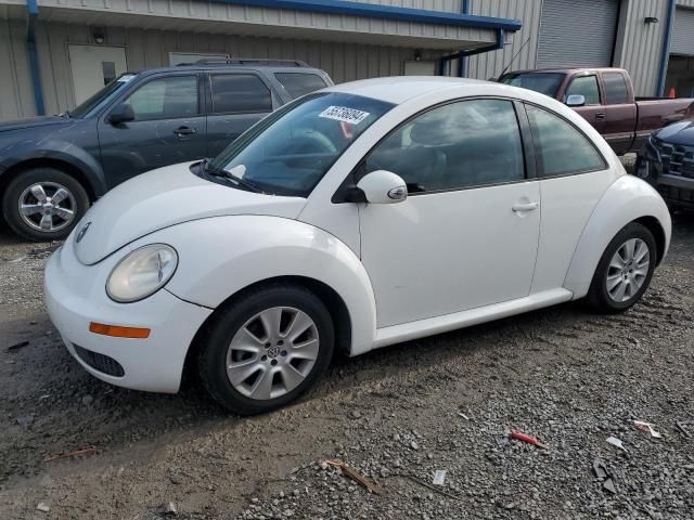 2010 Volkswagen New Beetle