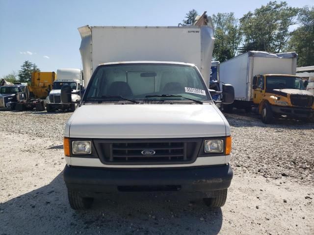 2005 Ford Econoline E350 Super Duty Cutaway Van