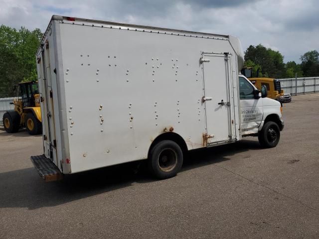 2006 Ford Econoline E450 Super Duty Cutaway Van