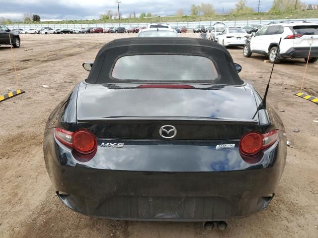 2016 Mazda MX-5 Miata Sport