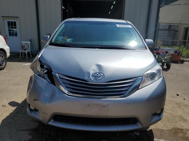 2016 Toyota Sienna XLE