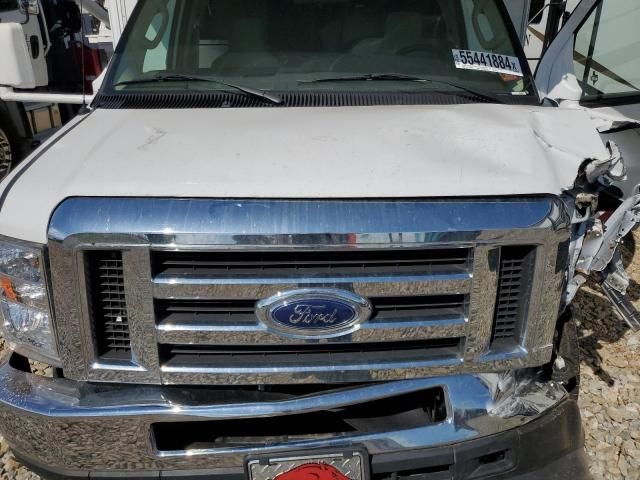 2021 Ford Econoline E350 Super Duty Cutaway Van