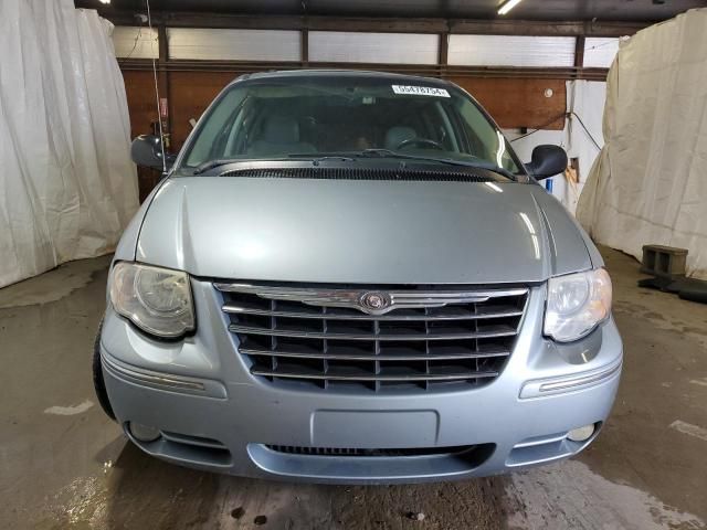 2006 Chrysler Town & Country Limited