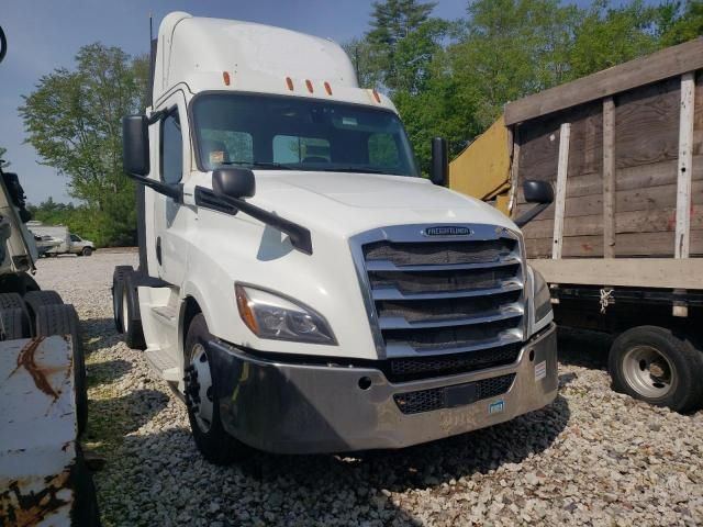 2020 Freightliner Cascadia 126