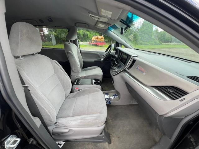 2015 Toyota Sienna LE