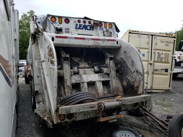 2018 Peterbilt 348