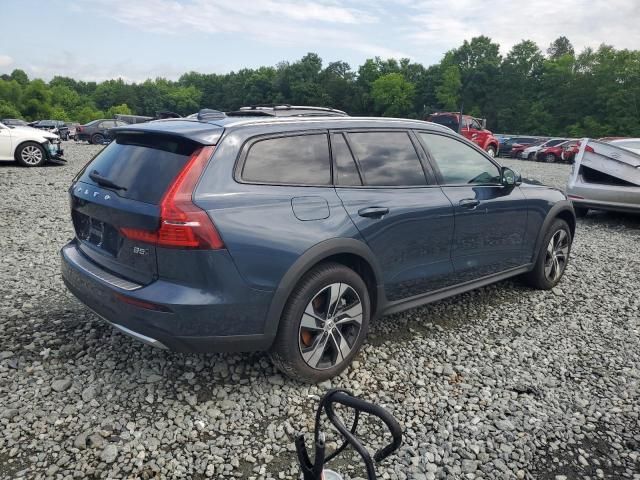 2024 Volvo V60 Cross Country Plus