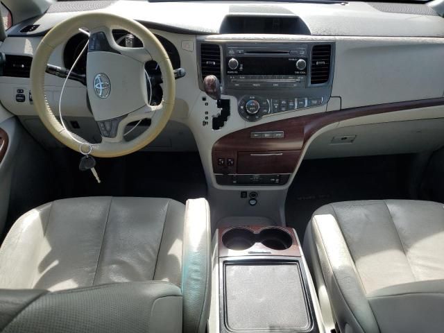 2012 Toyota Sienna XLE