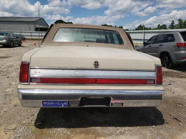 1988 Lincoln Town Car Signature