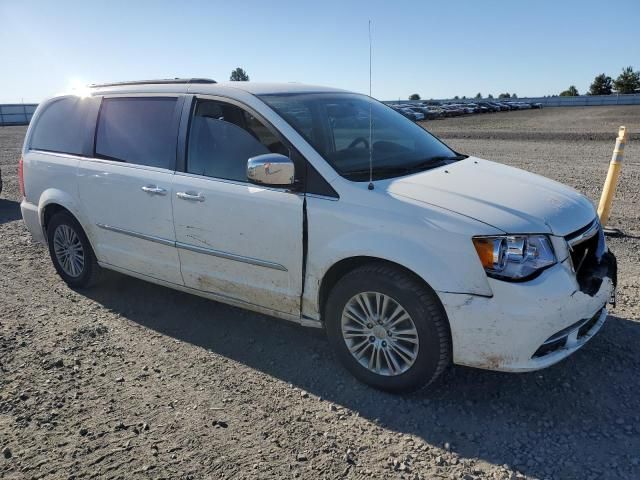 2013 Chrysler Town & Country Touring L