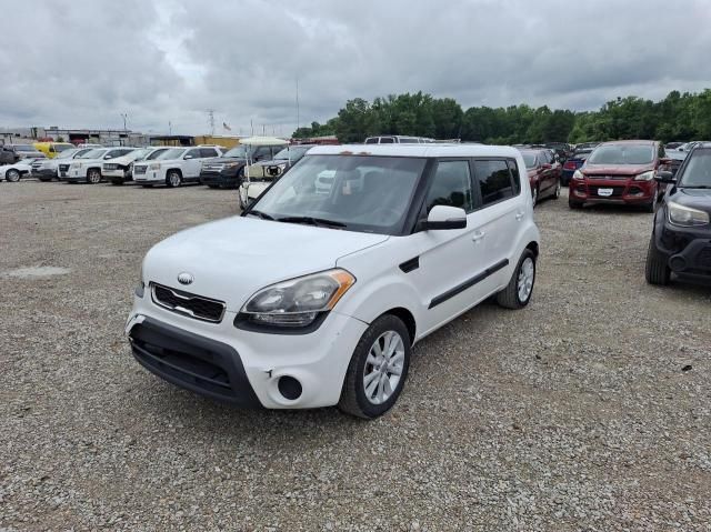 2013 KIA Soul +