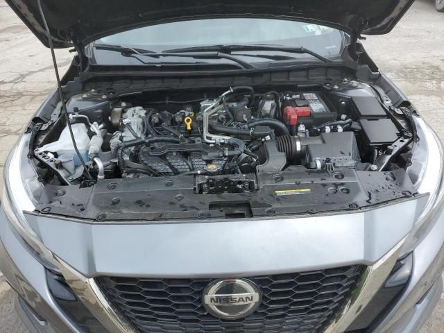 2022 Nissan Altima SR